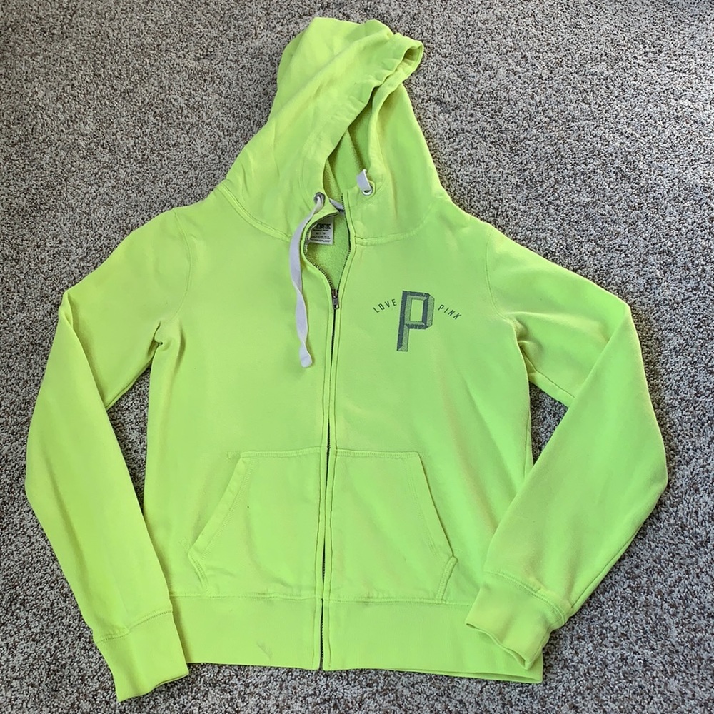 Yellow sweatshirt